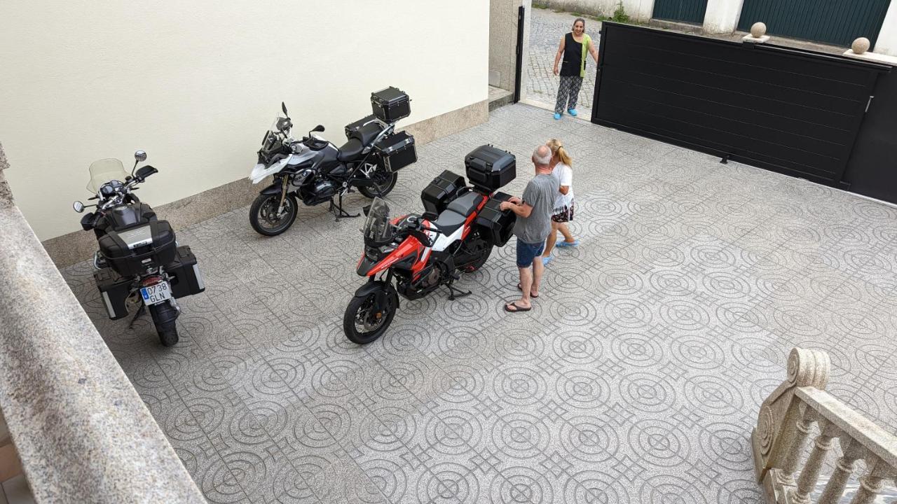 Room Villa Ribeiro Pilgrims Way To Santiago Bike A Garage For Marinhas Еспосенде Екстериор снимка